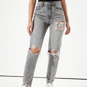 American Eagle Strigid
Mom Jean